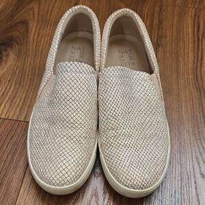 Naturalizer Beige Slip-On Sneakers